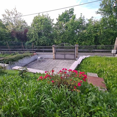 Apartamento Garden House Trezzo Trezzo sullʼAdda Exterior foto